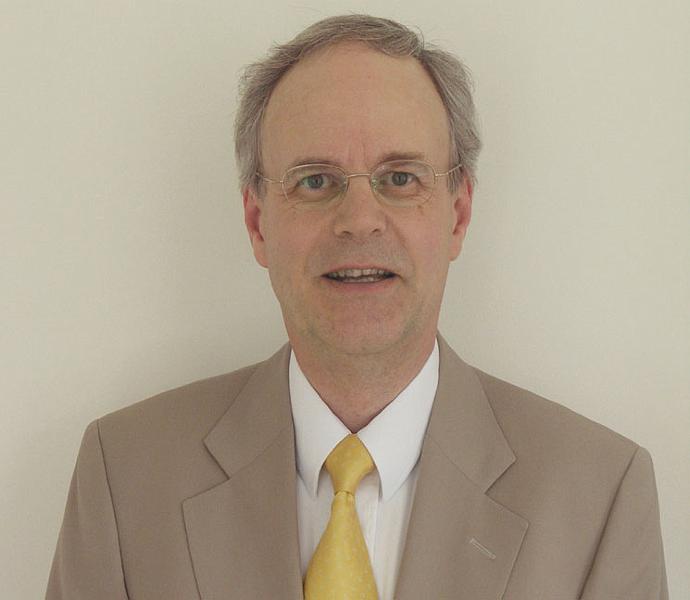 2RICHARD-JOHNSON.jpg - Richard Johnson is the coordinator of the Peace Colony project and is the National Director of the Transcendental Meditation Programme in England.