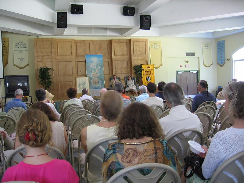 GGNews_0205.JPG - Two presentations,  describing all the special features of the Global Good News site, were made to audiences in Fairfield, Iowa.