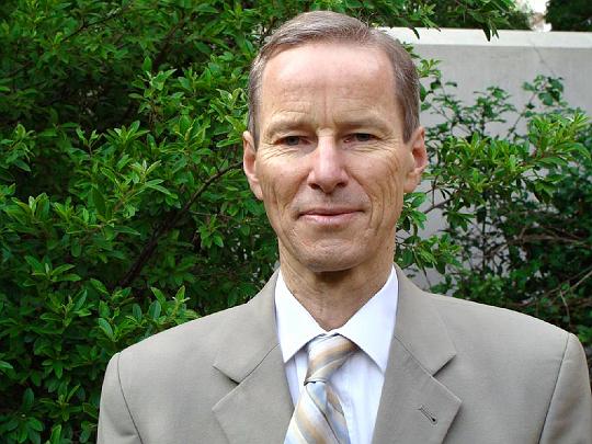 1.jpg - 18 November 2008Dr Richard Peycke, National Director for the Global Country of World Peace in South Africa, recently paid tribute to His Holiness Maharishi Mahesh Yogi and gave a comprehensive retrospective of the tremendous impact of Maharishi's programmes in South Africa.