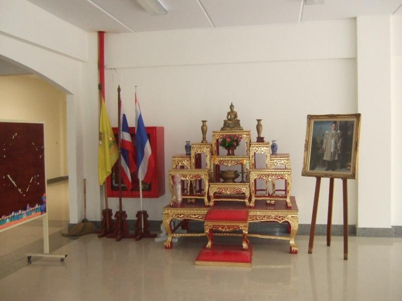 Slide11.JPG - A number of displays and exhibits grace the ground floor of the classroom building at Raja Park College. Both the classroom and administrative building feature a beautiful marble and granite lobby.