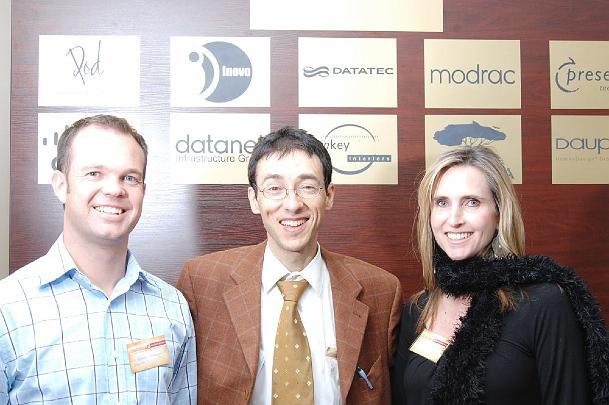 19.jpg - Dr Teddy Blecher honours two donors at the Invincible Outsourcing Call Centre. Dr Blecher is co-founder of the Maharishi Invincibility Institute in Johannesburg, which applies Consciousness-Based Education to benefit South Africa's youth, especially those from the historically disadvantaged communities.