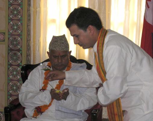 GFC_August_2009.006.jpg - The President of Nepal enjoys the blessing by Maharishi Vedic Pandits.