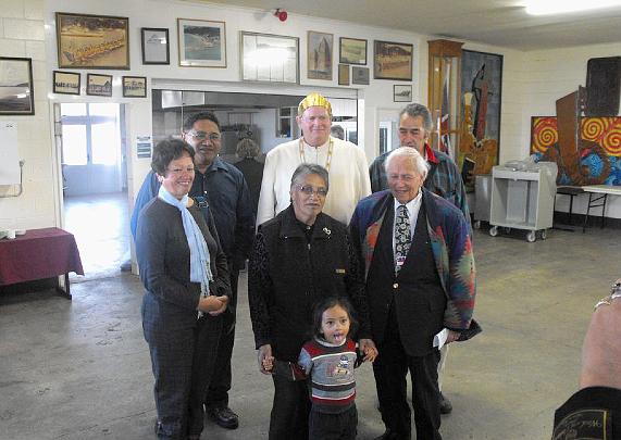 04DSCF0009.jpg - May 2009Raja Wynne surrounded by elders (and a youngster) at the Tite Marae, Waitangi, Bay of Islands, New Zealand.