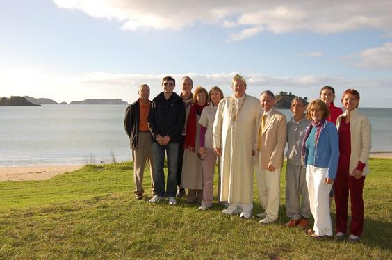 15DSC_0886.jpg - May 2009Raja Wynne and many of the most  prominent members of the Global Country of World Peace in New Zealand stand with the Maharishi Global Country of World Peace Island, Motueka Island (also known as Flat Island), just to the left in the background.