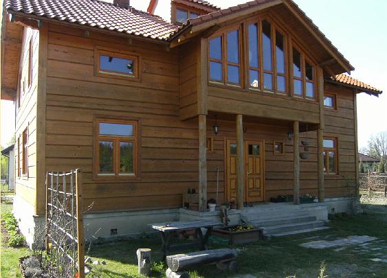 Poland-23.jpg - Maharishi St  veda house of Andre Mickaelovski and family  north of Warsaw  Hottemoff