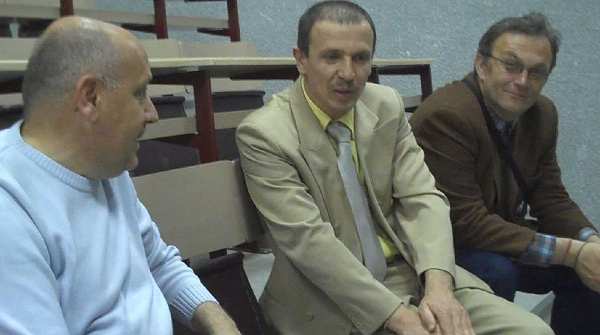 21-2171544960.jpg - Dr Zeljko Vuckovic (centre), a long time, full time Teacher of Transcendental Meditation in Bosnia, joined Raja Felix to present lectures.