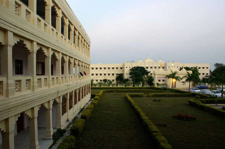 09.jpg - Constructed under the leadership of Dr Girish Chandra Varma, the Maharishi Centre for Educational Excellence is 'an oasis of peace, a sanctuary with a lively atmosphere', one of the Purusha team said.