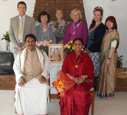 03-Leceister-293.jpg - Vedic Experts travelled throughout Great Britain offering advanced programmes and giving inspiring talks. In Leicester they instructed this happy group.