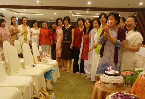 13_Malaysia_07.jpg - Malaysia: Everyone made a heartfelt wish for their country and the success of the Global Mother Divine Organization in Malaysia.