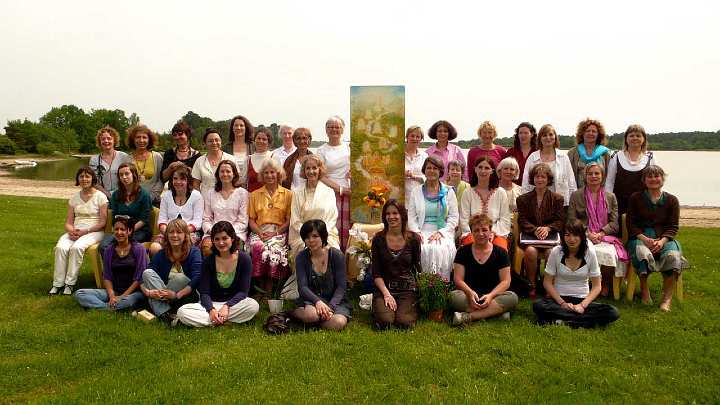 20_France_01.jpg - In France, Global Mother Divine one-day courses are popular.
