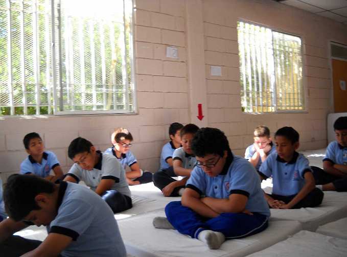 20-Mexico.jpg - Young Yogic Flying students in Mexico enliven their own consciousness and bring waves of peace and calm to their school and surroundings.