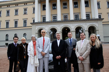 IMG_0453.jpg - 25 November 2010Outside the Royal Palace after Dr Lynch met with the Crown Prince and Princess of Norway. The group includes Raja Graham with Mother of the Domain Leanne; Dr David Lynch; Tore Mjos, the incoming National Director; and Dr Odd Loset who has served as National Director for 30 years.