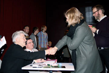 IMG_0470.jpg - 25 November 2010Dr Lynch signed his book 'Catching the Big Fish: Meditation, Consciousness, and Creativity' for 300 people and shook the hand of each person. His book has been translated into Norwegian