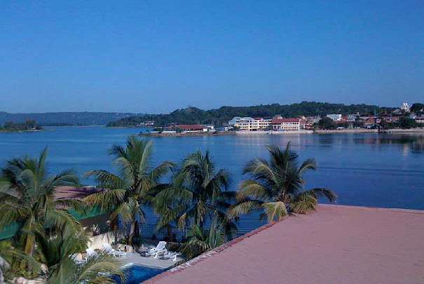 17-Flores.jpg - The tour members decided on an area in Guatemala because of the auspicious orientation of the ocean in relation to the land, and they also noticed a refined, settled atmosphere in the whole area. Historically, the integrity of the Vastu was a factor in helping the Mayan inhabitants hold off the Conquistadors for 200 years.