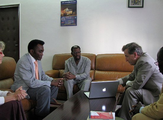 09-Education-2-f.jpg - Dr Deans presented the knowledge of Consciousness-Based Education to the Education Director of Togo and his technical staff.