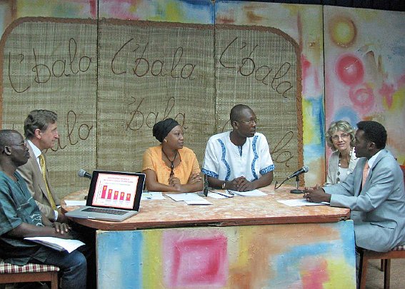 10-TVT-Guy-f.jpg - Dr Deans talked about the Transcendental Meditation Programme and Consciousness-Based Education on a 20 minute talk show hosted by the Togolese government TV channel.