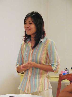 Thai-TTC-VN-grad--(25).jpg - Two Vietnamese sisters attended the recent course for becoming teachers of Transcendental Meditation in Thailand.