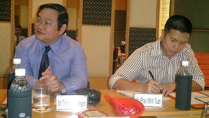 VN-(15).jpg - These administrators have sponsored the teaching of Transcendental Meditation in Vietnam. Some directors feel there is great potential for school authorities to implement Consciousness-Based Education.