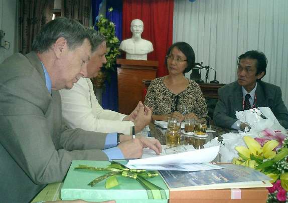 VN-(19).jpg - A presentation was made to administrators of a university in Ho Chi Minh City with 30,000 students. The president and his wife were very receptive as they and other faculty members already practise the Transcendental Meditation Programme.