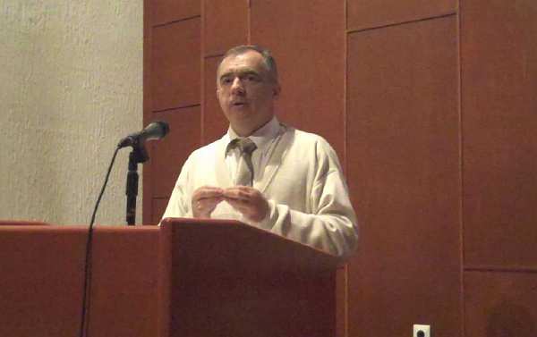 16-2339315520.jpg - Dr Dinko Koska, a new Teacher of Transcendental Meditation, also spoke at the lecture.
