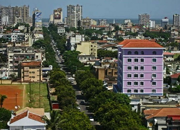 MozambigueMaputo.jpg - Mozambique: Dr Bevan Morris? next stop after touring cities in South Africa was Maputo, where he was hosted on a radio show interview and had several inspiring meetings with practitioners of Transcendental Meditation.