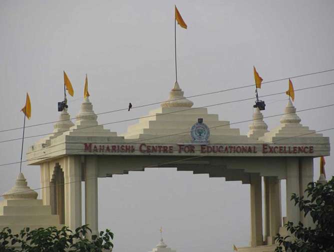 01.jpg - Maharishi Centre for Educational Excellence campus in Bhopal, India, hosted several young members of the Maharishi Purusha Programme for over three months. They utilized their expertise in Internet marketing to help make the knowledge and programmes of Maharishi Mahesh Yogi available all over the world.