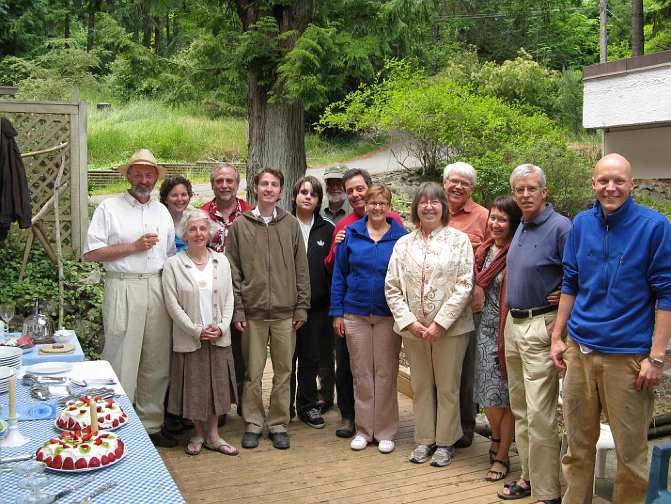 044-Aubrey--Pashya-BhavanCommunity-.jpg - Participants in Maharishi Light Therapy with Gems on Salt Spring Island in British Columbia. Recipients of the Light Therapy all across Canada report phenomenal results.