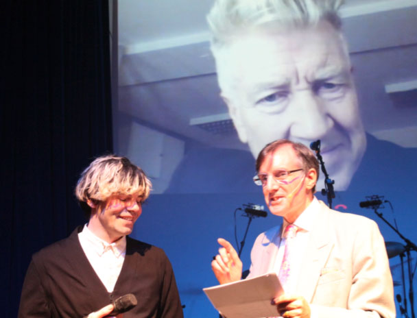 20-DLF.jpg - Tim Burgess, lead vocalist for The Charlatans, turned his attention to David Lynch Foundation activities after practising Transcendental Meditation helped him conquer drug addiction. He is now fully recovered and has become a champion fundraiser in UK for the foundation.