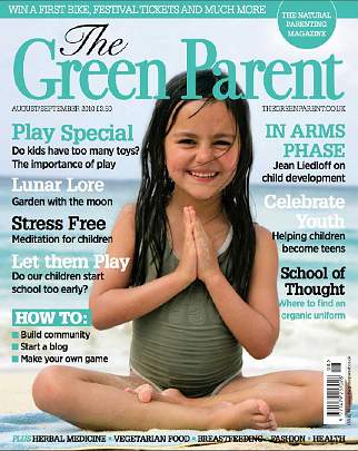 12-green-parent1.jpg - Raja Peter reported on an inspiring article in the Green Parent magazine entitled ?Stress Free?Meditation for Children?. The author, David Hughes, has had many noteworthy publications about Mahrishi's programmes and added highly amusing anecdotes to the 30th anniversary banquet.