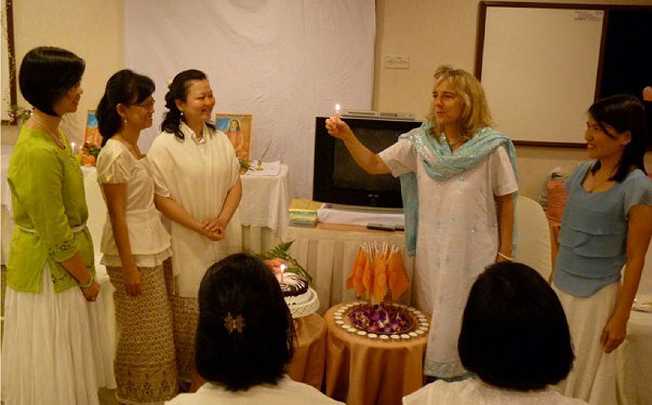 13_Malaysia_06.jpg - Malaysia: Mother of the Domain, Dr. Peggy Palms Barrett, joined the course for the last four days.