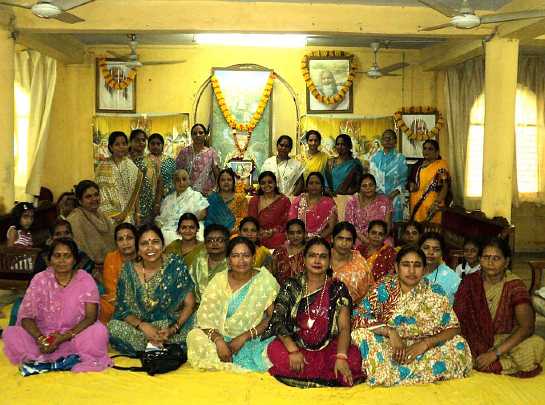 10.jpg - Maharishi Nagar, Uttar Pradesh: Participants of the Guru Purnima full moon festival in which the teacher is revered and qualities in life such as knowledge, abundance, and prosperity are celebrated.