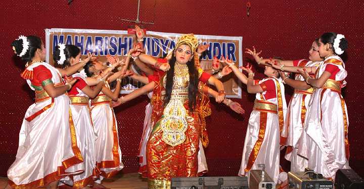 India_34.jpg - 3 July 2012 reportKolkata: During the annual class presentation, a musical play called Veda Leela illustrated the interaction of the Self?or knower?with the world?or known?from the depths of one's own inner consciousness.