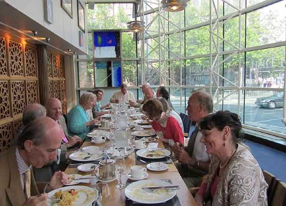 21-luncheon.jpg - A luncheon during the visit of Dr Morris with many Teachers of Transcendental Meditation who are committed to bringing enlightenment to the people of Ireland through the programmes of the Global Country of World Peace.