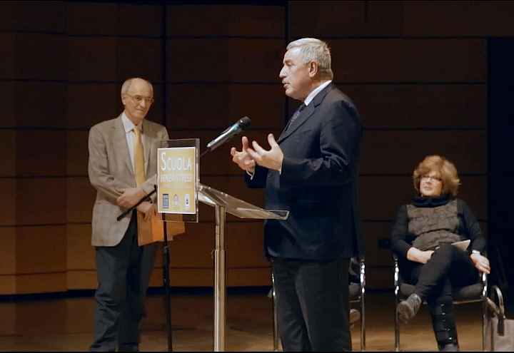 8MrPodesta.jpg - Dr Podesta, President of the Province of Milan,  gave the introduction speech at the conference on Consciousness-Based Education in Italy.