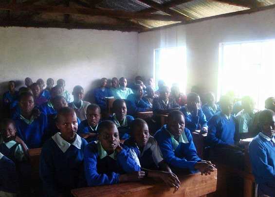 Kenya-02.jpg - A boy?s school in Kenya uses the Transcendental Meditation Programme as part of the curriculum. The parents and the community are feeling the effect of the coherence generated by the students.