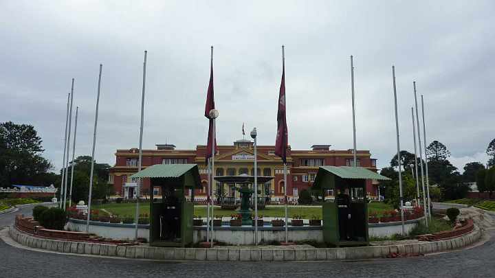 04.jpg - View of Presidential building as leaving.