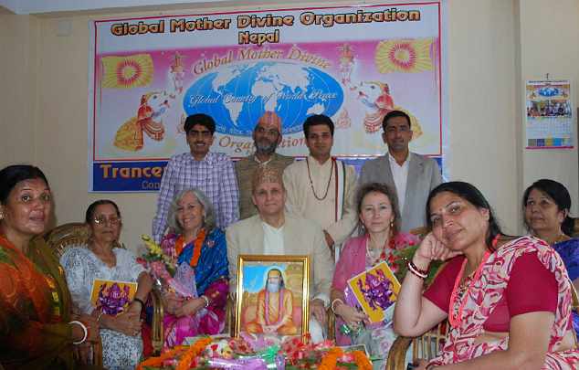 22f.jpg - Global Mother Divine Organization leaders with Raja Kingsley and Mother of the Domain Leslie.