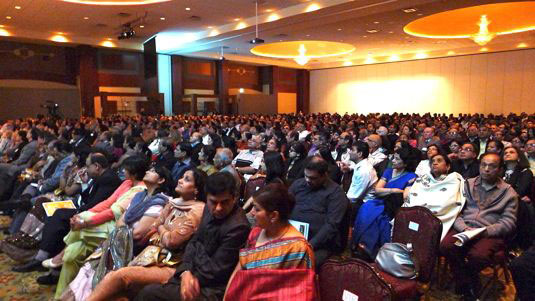 tour_Chicago.jpg - The group next traveled to Chicago, Illinois, USA where an overflow crowd of over 800 packed the Meadows Club. The audience at the event was almost exclusively Indo-American.