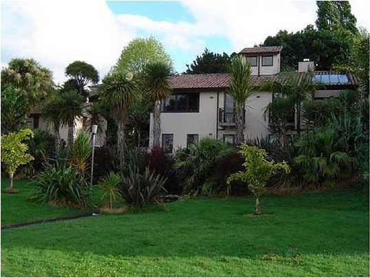 15-Inner-city-home.jpg - Dr Hamill?s Mediterranean style home is built according to principles of Maharishi Sthapatya Veda.