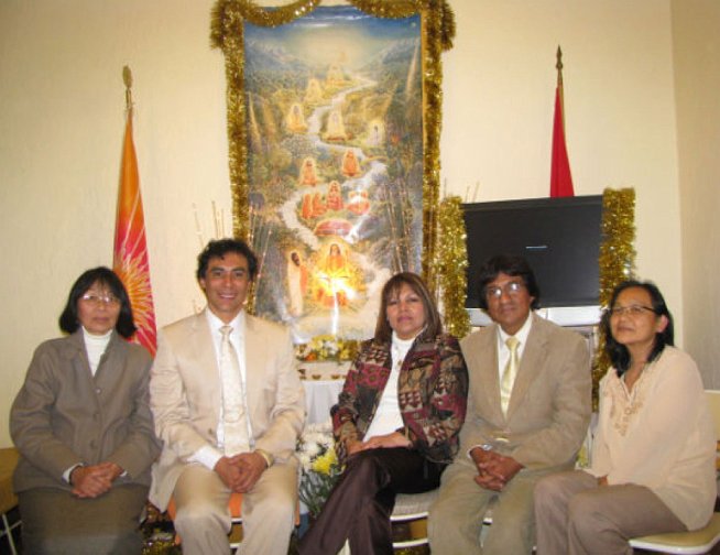 24_Peru.jpg - Dr Javier Ortiz, (second from left) National Leader of the Maharishi Institute of Peru and his fellow teachers of Transcendental Meditation.