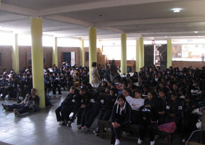 28_Peru.jpg - A large group practise of Transcendental Meditation at Comunidad de Ninos. Staff have described a quality of deep silence created in the school's atmosphere.