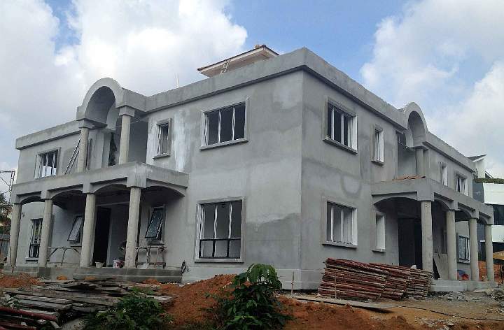 S02a-ken-house.jpg - A Vastu home is well along the way to completion for Dr Ken Chong, Director of Maharishi Vedic Architecture in the region.