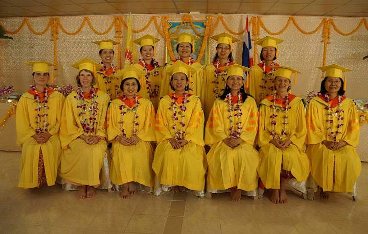 S08-SCI-MD-graduation.jpg - With the support Maharishi University of Management (MUM), USA Rajapark Institute in Thailand now offers a BA degree for ladies in the Science of Creative Intelligence (SCI). Students live in Maharishi Vastu buildings and have an ideal daily routine that allows them to develop the full potential of their consciousness while at the same time earning a BA degree in SCI. A class of students graduated earlier this year.