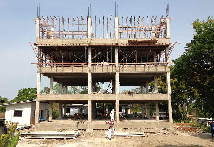 S15-beach-home.jpg - In Thailand, the first Maharishi Stapathya Veda beach home is currently under construction? a three-storey home with a total of about 1000 square metres.