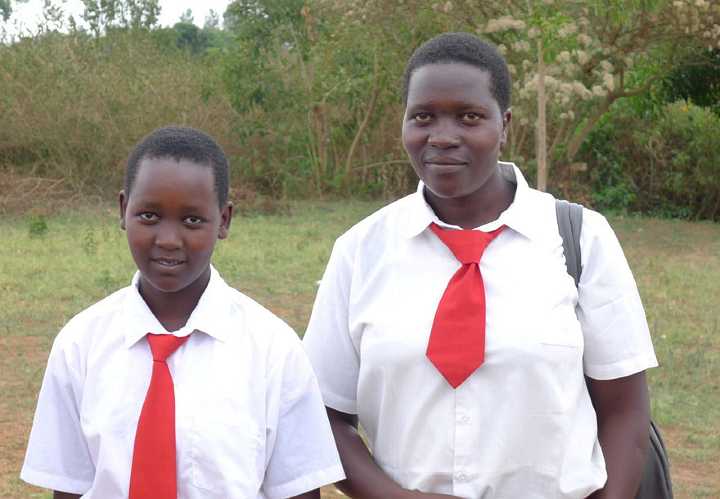 Uganda-GGn-(19).jpg - Two students of the Maharishi Girls? Secondary School in Uganda.