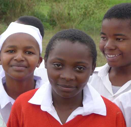 Uganda-GGn-(20).jpg - Joyful students of the Maharishi Girls? Secondary School in Uganda have a bright future to look forward to.